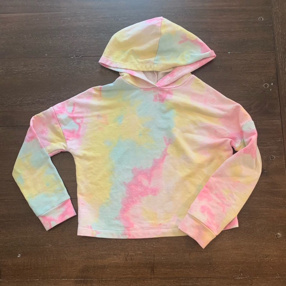 LOVE, FIRE Cropped Hoodie